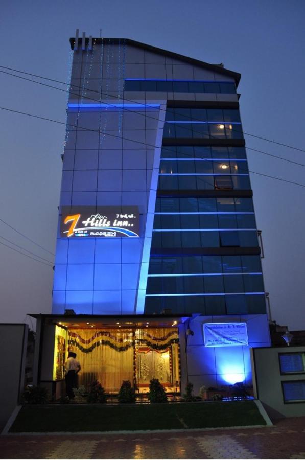Hotel Seven Hills Inn טירופאטי מראה חיצוני תמונה